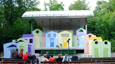 Scenografi för sommarteatern Lugnet före stormen (Ronneby Folkteater)